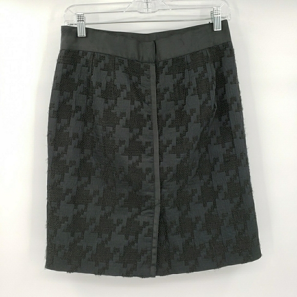 ANN Taylor Loft Texture Houndstooth Black Pencil Skirt - Picture 2 of 5